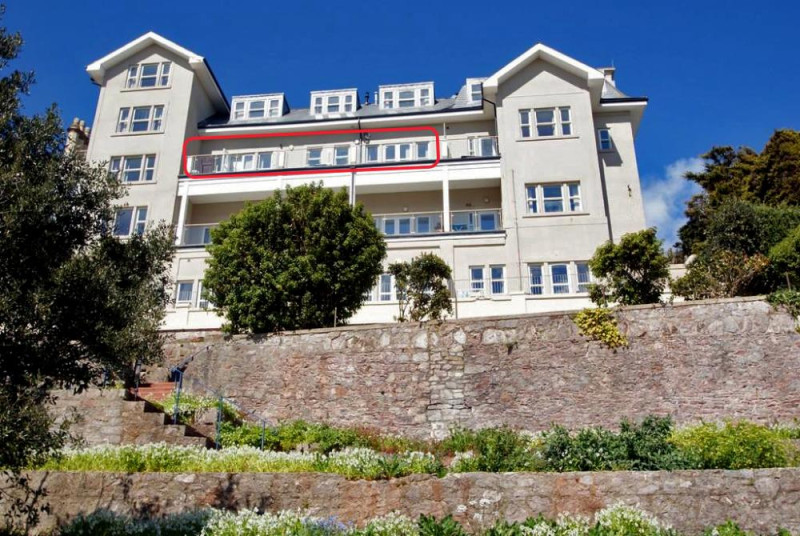 Location of 9 Marina Court Holiday Apartment on Torquay Harbourside