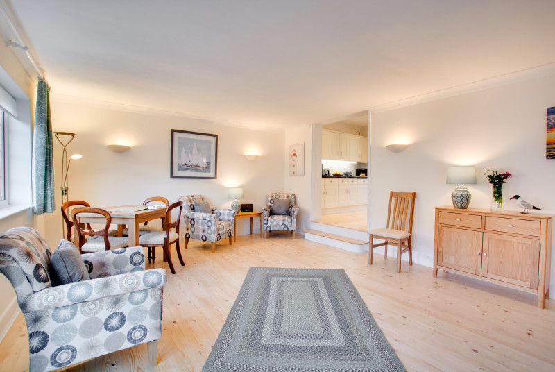 Sitting room with comfortable seating