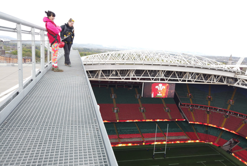 Hafan y Ddinas Cardiff Apartment 2 is located in the city centre and across the river from the Principality Stadium. Scale is the stadium roof walk