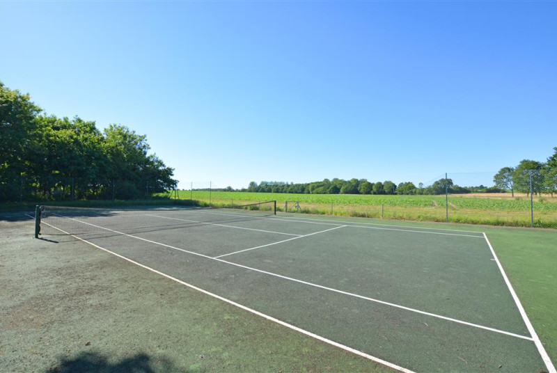 Tennis Courts