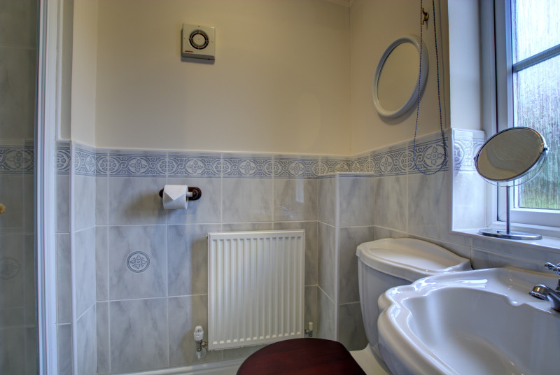 En suite Shower Room bedroom 1