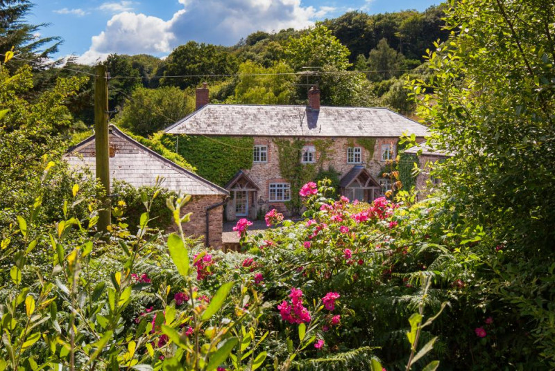 amazing rural self-catering family retreat in Honiton, East Devon