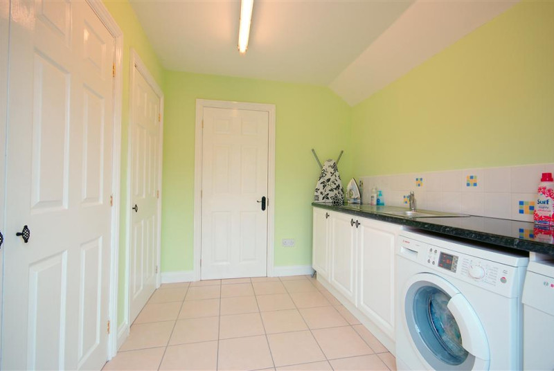 If you need to do some washing then feel free to make use of this utility area. 