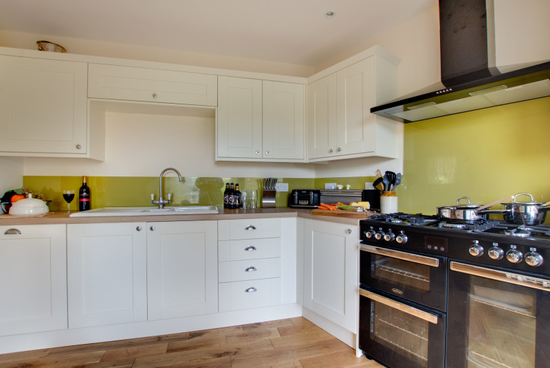 Spacious well equipped kitchen