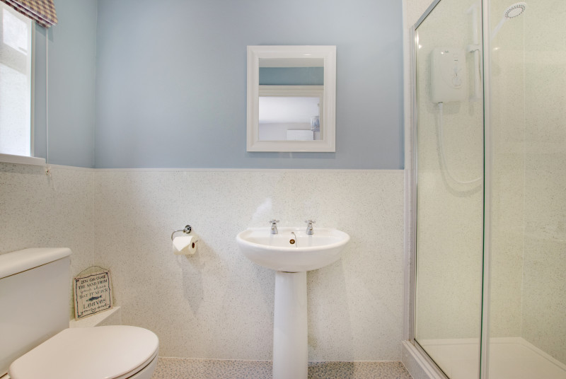 En suite Shower Room Bedroom 2