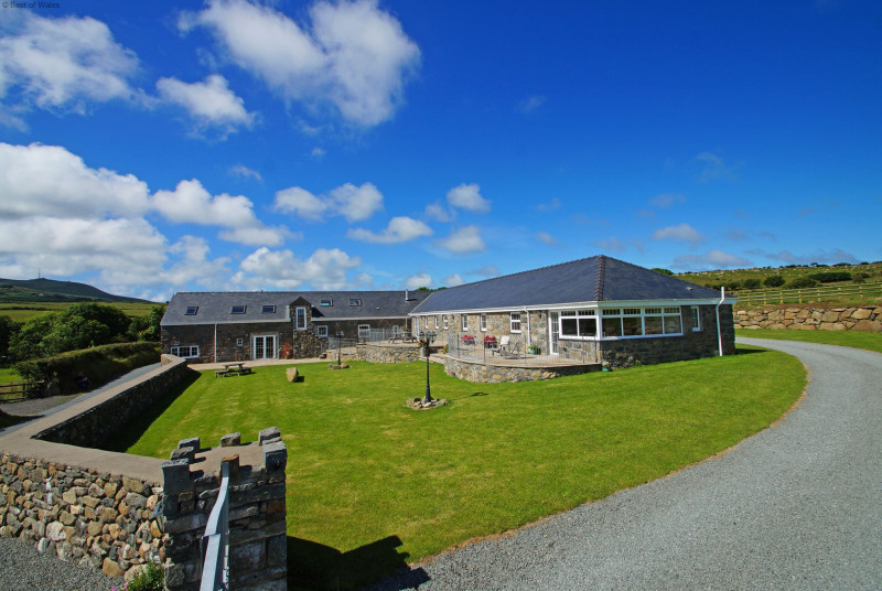 Gadlas is the cottage that's facing you in this photo - at the far end.