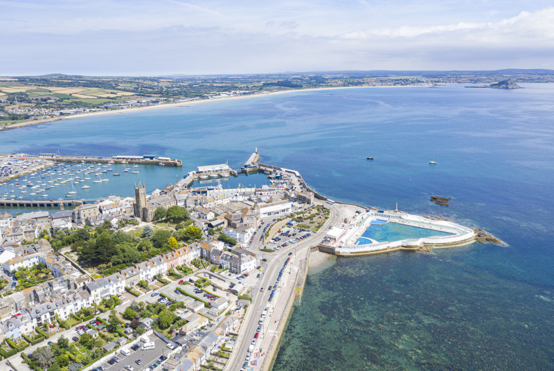 Song of the Sea is just 100 yards from Penzance's amazing Jubilee Pool