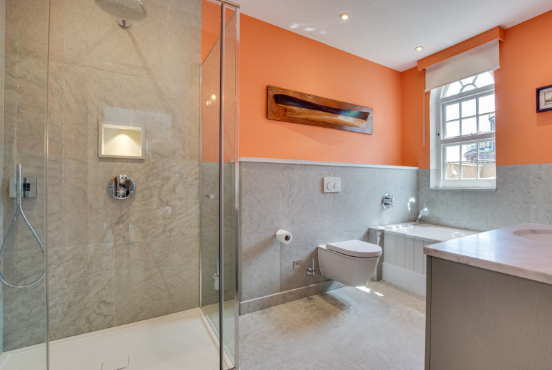 En suite Bathroom to Bedroom 1