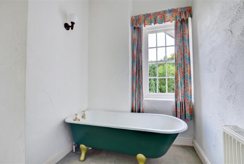 Bedroom 2 - En-suite - View 2