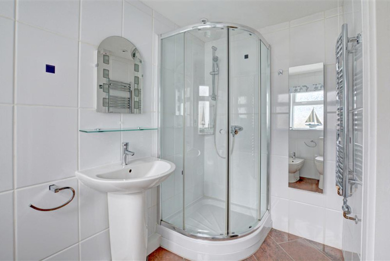 Shower room with shower, wc, bidet and whb