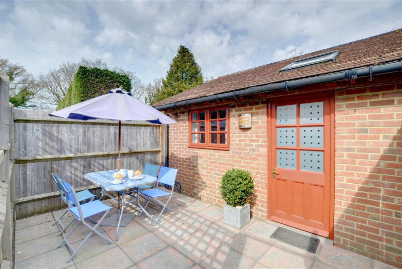 Entrance with private courtyard