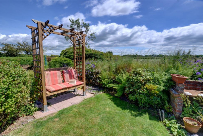 WAG303 - Garden - View 1