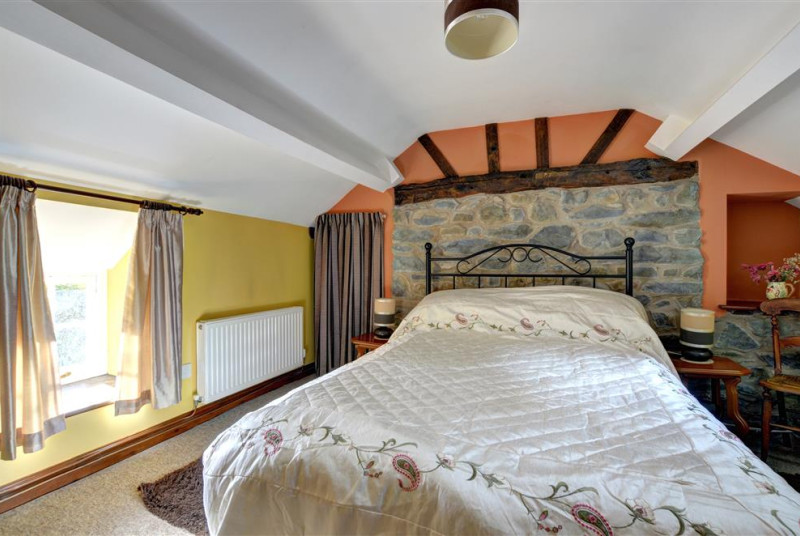 WAB184 - Double Bedroom - View 1