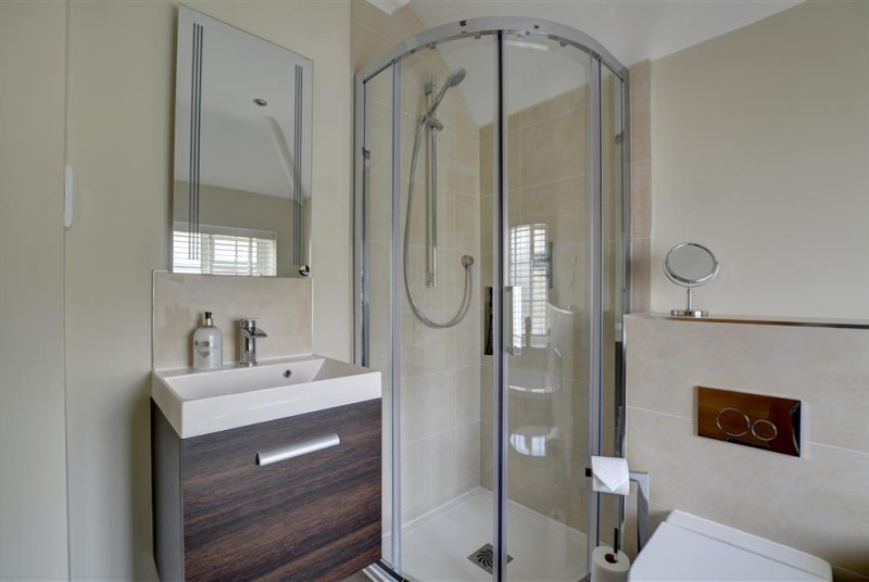 EK751 - Bathroom - view 2