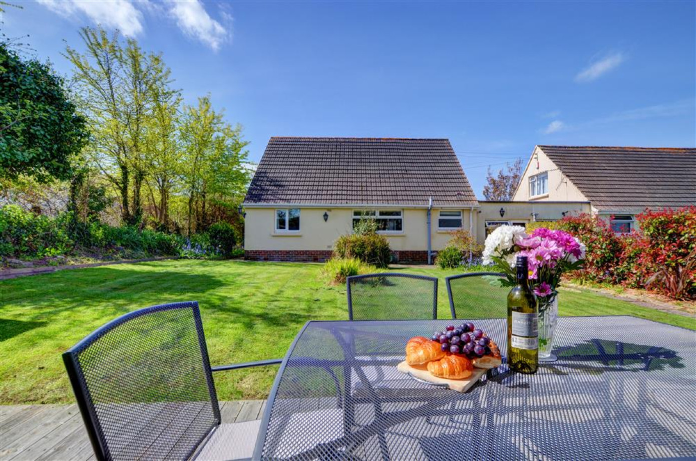 Cleeve (N2042) Marsdens Devon Cottages