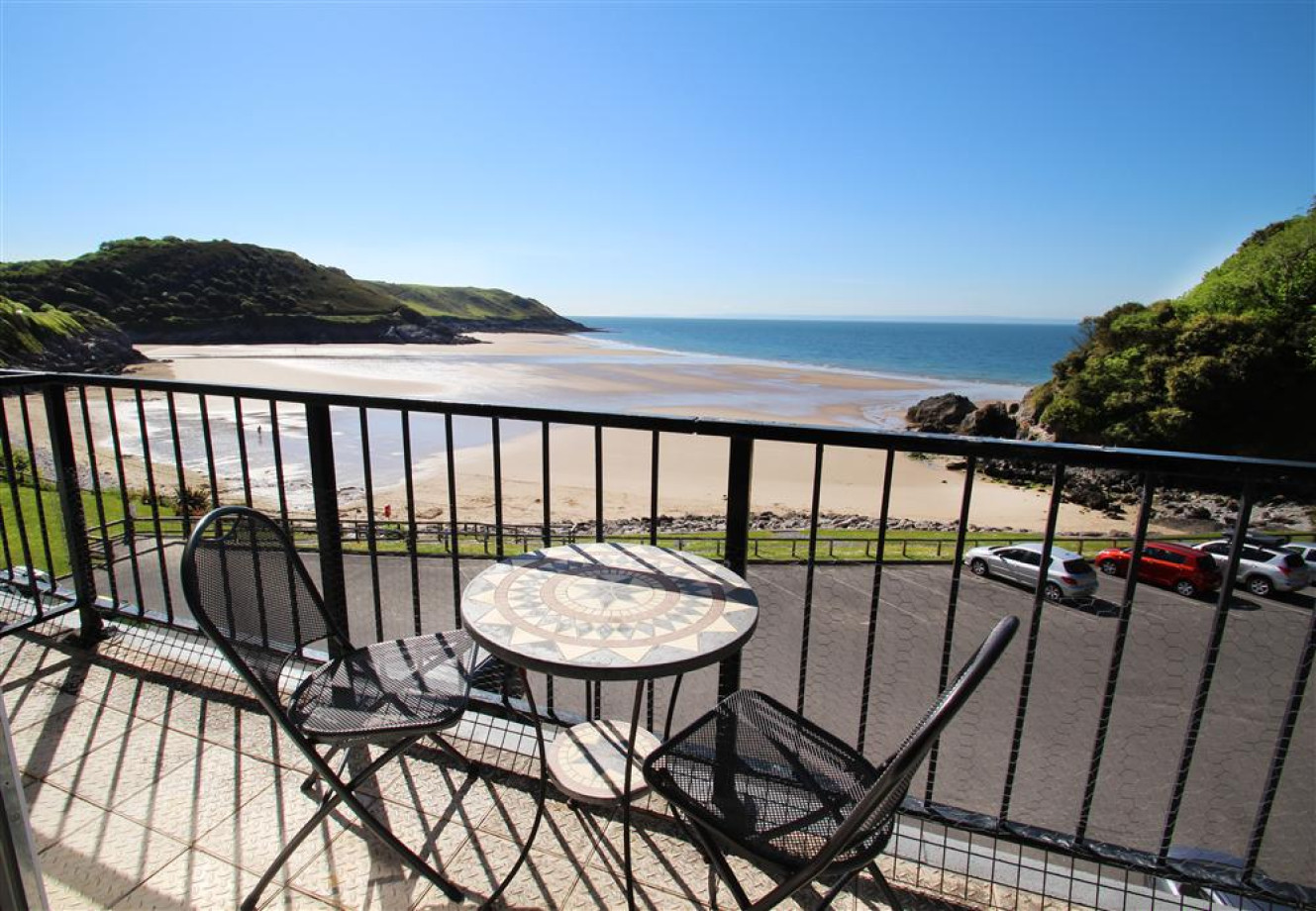 Redcliffe Apartments C (HH9104) Home From Home