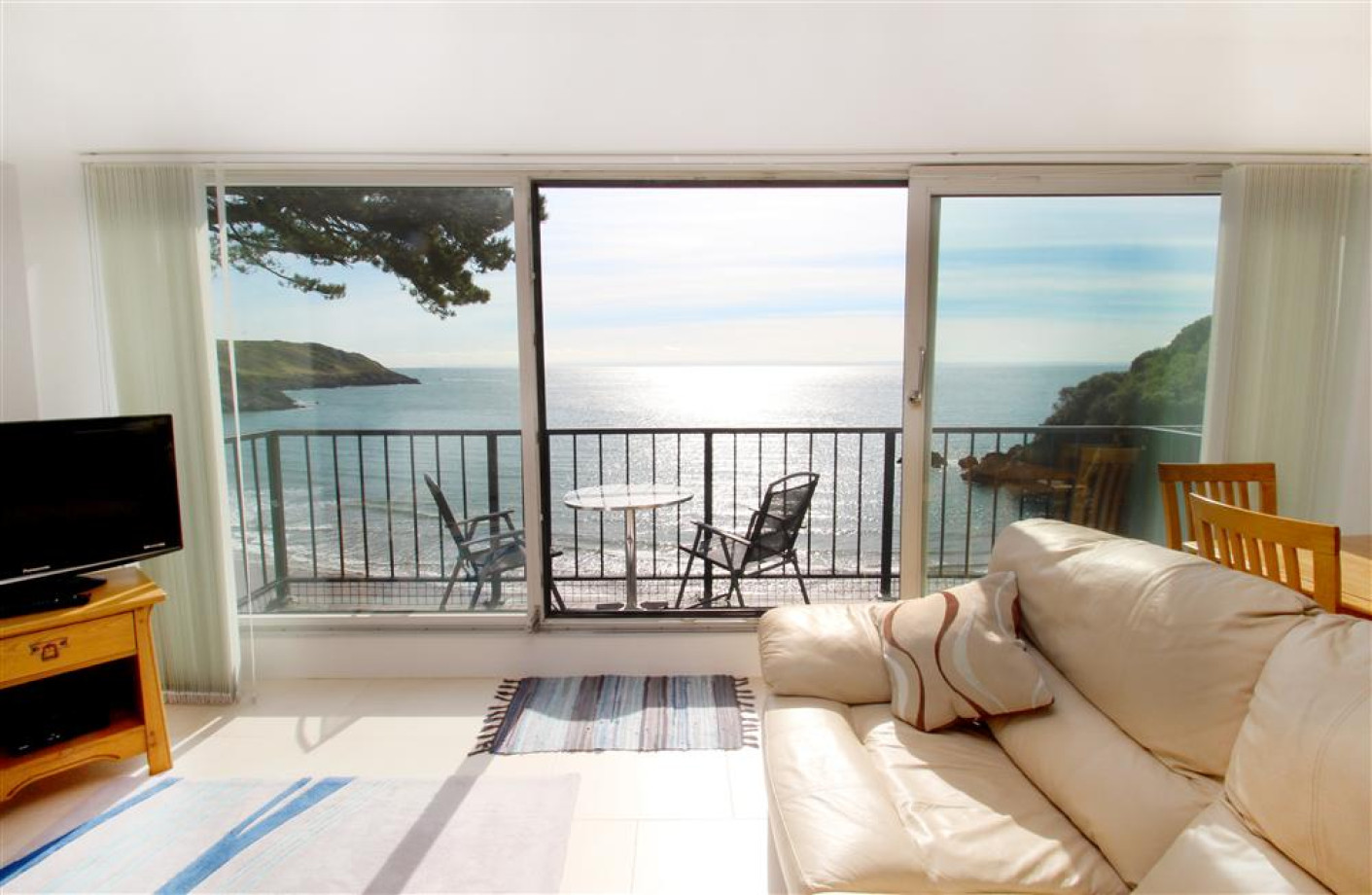 Redcliffe Apartments K (HH9312) Home From Home